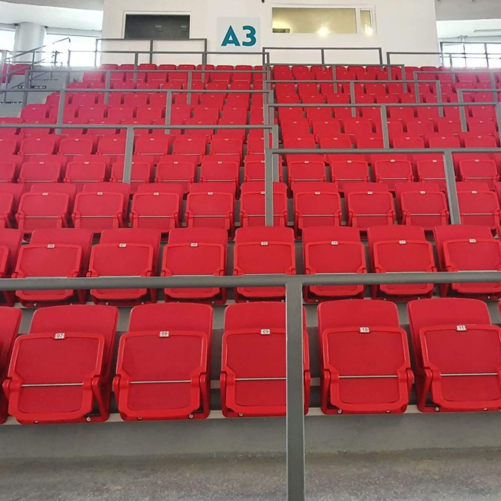 Scaun pentru tribune, pliabil, cu strat dublu e